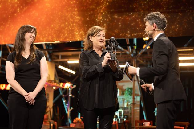 FOCUS COVERAGE REQUESTED TO BELGA - Winner Socio-Cultureel Volwassenenwerk Liga voor Mensenrechten pictured during the award ceremony of the Ultimas23 , Flemish culture prizes, Tuesday 30 April 2024, in Lint.  JAMESxARTHURxGEKIERE 91867731