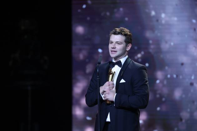 Deutscher Filmpreis 2024 BESTE MÄNNLICHE HAUPTROLLE Simon Morze bei der Verleihung der Lola - Deutscher Filmpreis 2024 im Theater am Potsdamer Platz in Berlin 03.05.2024 Copyright: xEventpressx