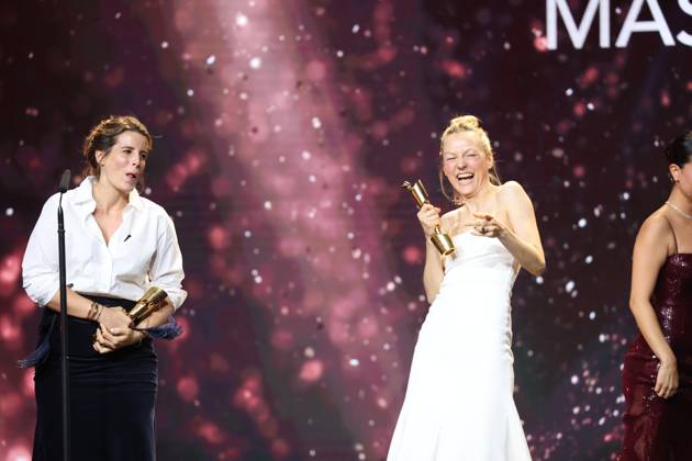 Deutscher Filmpreis 2024 BESTES MASKENBILD Alisza Pfeifer, Christina Baier · GIRL YOU KNOW IT™S TRUE bei der Verleihung der Lola - Deutscher Filmpreis 2024 im Theater am Potsdamer Platz in Berlin 03.05.2024 Copyright: xEventpressx