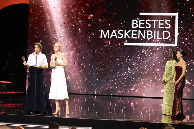 Deutscher Filmpreis 2024 BESTES MASKENBILD Alisza Pfeifer, Christina Baier · GIRL YOU KNOW IT™S TRUE und Ivy Quainoo und Gizem Emre bei der Verleihung der Lola - Deutscher Filmpreis 2024 im Theater am Potsdamer Platz in Berlin 03.05.2024 Copyright: xEventpressx