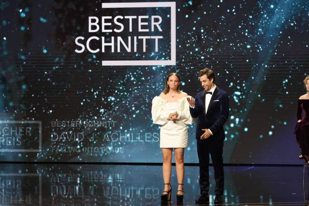 Deutscher Filmpreis 2024 Tobias Krell (Checker Tobi) und Jasna Fritzi Bauer bei der Verleihung der Lola - Deutscher Filmpreis 2024 im Theater am Potsdamer Platz in Berlin 03.05.2024 Copyright: xEventpressx