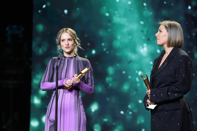 Deutscher Filmpreis 2024 BESTES SZENENBILD Cosima Vellenzer, Anika Klatt · DIE THEORIE VON ALLEM bei der Verleihung der Lola - Deutscher Filmpreis 2024 im Theater am Potsdamer Platz in Berlin 03.05.2024 Copyright: xEventpressx