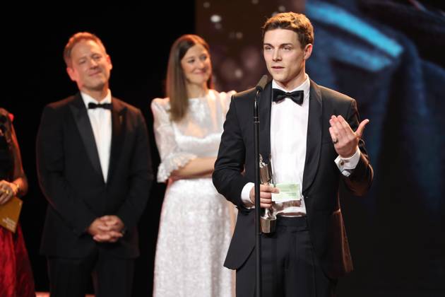 Deutscher Filmpreis 2024 BESTER SPIELFILM SILBER Der Fuchs bei der Verleihung der Lola - Deutscher Filmpreis 2024 im Theater am Potsdamer Platz in Berlin 03.05.2024 Copyright: xEventpressx