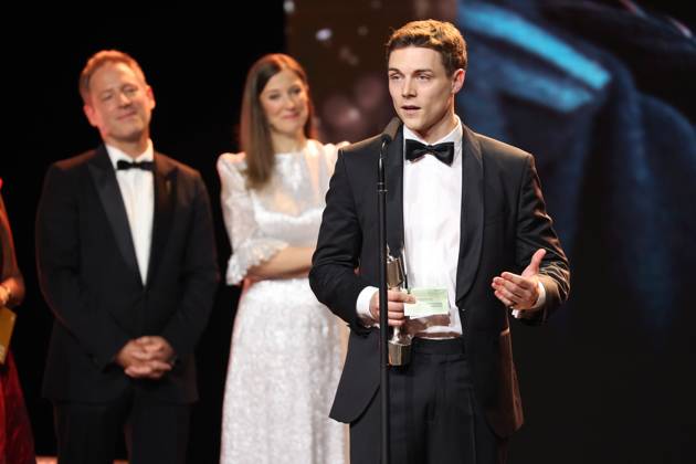 Deutscher Filmpreis 2024 BESTER SPIELFILM SILBER Der Fuchs bei der Verleihung der Lola - Deutscher Filmpreis 2024 im Theater am Potsdamer Platz in Berlin 03.05.2024 Copyright: xEventpressx