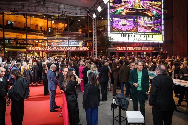 Deutscher Filmpreis 2024 Atmosphäre Feature Gäste Übersicht auf der Party bei der Verleihung der Lola - Deutscher Filmpreis 2024 im Theater am Potsdamer Platz in Berlin Datum: 03.05.2024 Copyright: xEventpressx