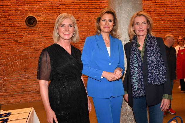 Ulrike Scharf, Anouscha Horn und Dr. Maria Furtwängler Verleihung der Bayerischen Staatsmedaille für soziale Verdienste 2024 Heilige Hofkirche München 07. Mai 2024