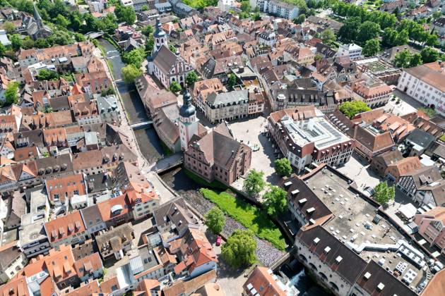 xsvx, News Wirtschaft Reise, Ettlingen, emwirt v.l. Ettlingen Stadt Altstadt Kernstadt Rathaus Marktplatz Alb Schloss Ettlingen