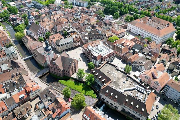 xsvx, News Wirtschaft Reise, Ettlingen, emwirt v.l. Ettlingen Stadt Altstadt Kernstadt Rathaus Marktplatz Alb Schloss Ettlingen