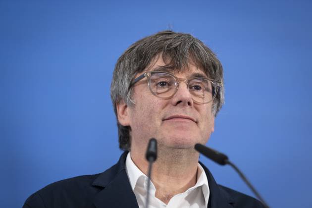 Former president of Catalonia region and independentist party JxCat s candidate for the Catalonian eletions Carles Puigdemont gives a press conference in Angeles-sur-mer, France, 13 May 2024, the day after Catalonia s regional elections. Puigdemont has announced on 13 May that he will present his candidacy in Catalonia s Parliament to be sworn in as president. He also stated that he has a chance of achieving it in the second round and leading a Government of sovereign coherence . Puigdemont announces that he is to try his investiture in Catalonia s Parliament !ACHTUNG: NUR REDAKTIONELLE NUTZUNG!  Copyright: xDavidxBorratx GRAFCAT4228 20240513-55013554430_1