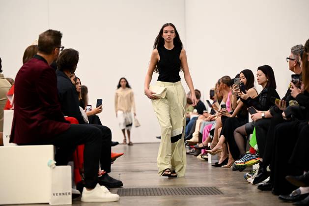 Entertainment Bilder des Tages AUSTRALIAN FASHION WEEK 2024, Models walk the runway during the Verner fashion show as part of Australian Fashion Week 2024 in Sydney, Thursday, May 16, 2024. ( NO ARCHIVING, EDITORIAL USE ONLY, NO USE IN BOOKS WITHOUT CONSENT SYDNEY NEW SOUTH WALES AUSTRALIA  Copyright: xBIANCAxDExMARCHIx 20240516116354871587