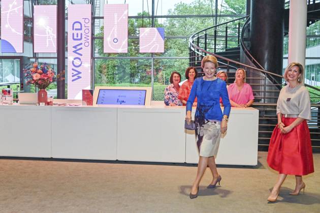 Queen Mathilde WOMED Award Belgium, Brussels, 15 May 2024 Her Majesty Queen Mathilde of Belgium presents the annual WOMED Award at the BluePoint in Schaerbeek. This is the 25th edition of the award, an initiative of Vrouwennet vzw and UNIZO. It rewards an entrepreneur who harmoniously combines her business with a social commitment. The Queen also presents the WOMED Award Sud every two years. This year, the South Award goes to a talented entrepreneur from the Philippines. This year s winners are Ms domina Daisy Yoo, Ms Floricel Cel Sanjora for the South and Mevrouw Elly Huysmans for the Glowi company. F.Andrieu Agencepeps Brussels Belgium  Copyright: xContentxCurationx F.Andrieu Agencepeps CCx