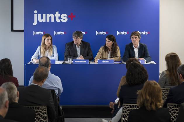 News Bilder des Tages Former president of Catalonia region and leader of independentist party JxCat (2nd-L) attends a working meeting with JxCat s deputies in the Catalonian Parliament, in Spain s Upper House and Lower House and in the European Parliament in Perpignan, France, 16 May 2024. Puigdemont working meeting with JxCat s politicians !ACHTUNG: NUR REDAKTIONELLE NUTZUNG!  Copyright: xDavidxBorratx GRAFCAT4401 20240516-55013586495_1
