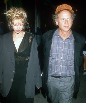 Art Garfunkel, wife Kim,1980s Art Garfunkel, wife Kim,1980s, Photo By Michael Ferguson PHOTOlink EDITORIAL USE ONLY Copyright: xx PhotoxByxMichaelxFerguson PHOTOlinkx phlphotos408533