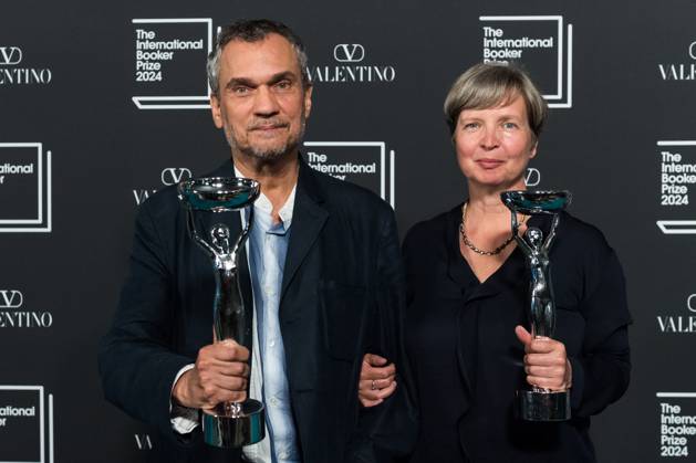 International Booker Prize 2024 Award Ceremony In London LONDON, UNITED KINGDOM - MAY 21, 2024: Winners of the International Booker Prize 2024 author Jenny Erpenbeck (R) and translator Michael Hofmann pose with the trophies during the award ceremony at Tate Modern in London, United Kingdom on May 21, 2024. The International Booker Prize is awarded annually for the finest single work of fiction from around the world which has been translated into English and published in the UK and Ireland. London Greater London United Kingdom  Copyright: xWIktorxSzymanowiczx originalFilename: szymanowicz-internat240521_npYXO.jpg