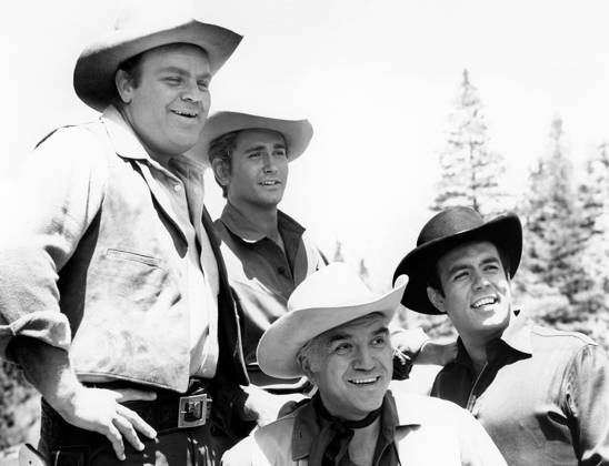 BONANZA, from left: Dan Blocker, Michael Landon, Lorne Greene, Pernell Roberts, (Season 4, premiered September 23, 1962), 1959-1973TBDBONA EC078 PUBLICATIONXNOTxINxCANxCHNxFRAxITAxJPNxNORxPOLxRUSxESPxUKxUSA Copyright: xx TBDBONA EC078 TBDBONA_EC078_H