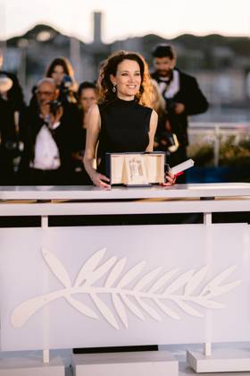 77eme Festival International du Film de Cannes Photocall des palmes et laureats 77th International Cannes Film Festival Photocall with winners 305537 2024 05 25 Alpes Maritimes Cannes France Fargeat, Coralie  Copyright: xTerencexBaelenx STAR_305537_064