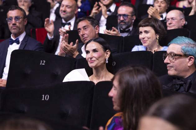 B CÃ rÃ monie de clÃ ture du 77eme Festival International du Film de Cannes au Palais des Festivals Ã Cannes Demi Moore CÃ rÃ monie de clÃ ture du 77eme Festival International du Film de Cannes au Palais des Festivals Ã Cannes Le 25 mai 2024 Borde Jacovides Moreau Bestimage Closing ceremony of the 77th Cannes International Film Festival at the Palais des Festivals in Cannes, France On may 25th 2024 Cannes France  Copyright: xOLIVIERxBORDEx xBESTIMAGExOLIVIERxBORDEx xBESTIMAGEx