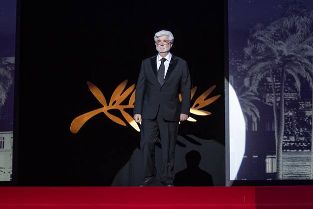 B CÃ rÃ monie de clÃ ture du 77eme Festival International du Film de Cannes au Palais des Festivals Ã Cannes George Lucas CÃ rÃ monie de clÃ ture du 77eme Festival International du Film de Cannes au Palais des Festivals Ã Cannes On may 25th 2024 Borde Jacovides Moreau Bestimage Closing ceremony of the 77th Cannes International Film Festival at the Palais des Festivals in Cannes, France On may 25th 2024 Cannes France  Copyright: xOLIVIERxBORDEx xBESTIMAGExOLIVIERxBORDEx xBESTIMAGEx