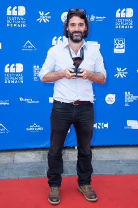 Vierzon Winners Photocall Vincent Cappello posing with his Honorable Mention Award for the movie Nouveau Monde during the Winners Photocall as part of the Festival du Film de Demain in Vierzon, France on June 02, 2024. Photo by Aurore Marechal ABACAPRESS.COM Vierzon France  Copyright: xMarechalxAurore ABACAx