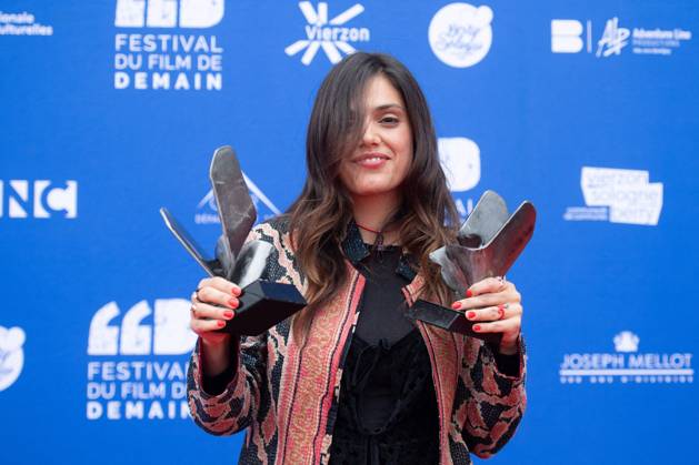 Vierzon Winners Photocall Margherita Vicario posing with her Award as Best Director for the movie Gloria during the Winners Photocall as part of the Festival du Film de Demain in Vierzon, France on June 02, 2024. Photo by Aurore Marechal ABACAPRESS.COM Vierzon France  Copyright: xMarechalxAurore ABACAx