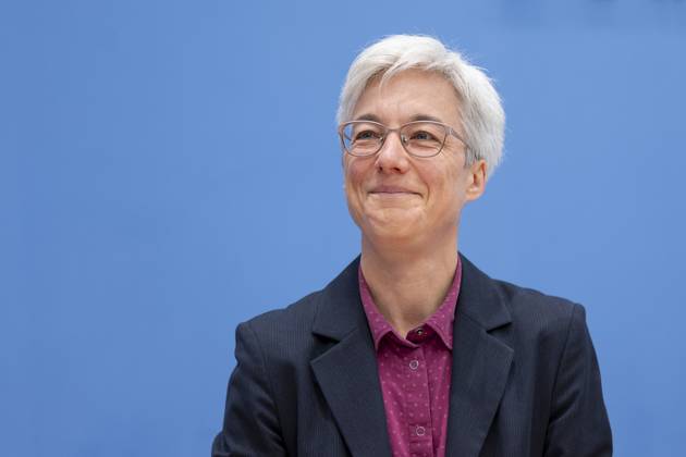 Dr. Brigitte Knopf, Stellv. Vorsitzende vom Expertenrat fâˆöºr Klimafragen, aufgenommen im Rahmen der Pressekonferenz zum Sondergutachten zur Pruefung der Treibhausgas-Projektionsdaten 2024 im Haus der Bundespressekonferenz in Berlin, 03.06.2024. Berlin Deutschland Copyright: xLorenzxHuterxphotothek.dex