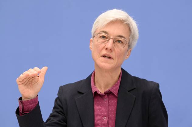Brigitte Knopf bei der Bundespressekonferenz Sondergutachten zur Prüfung der Treibhausgas-Projektionsdaten 2024 im Haus der Bundespressekonferenz. Berlin, 03.06.2024