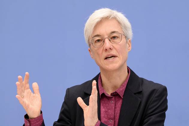 Brigitte Knopf bei der Bundespressekonferenz Sondergutachten zur Prüfung der Treibhausgas-Projektionsdaten 2024 im Haus der Bundespressekonferenz. Berlin, 03.06.2024
