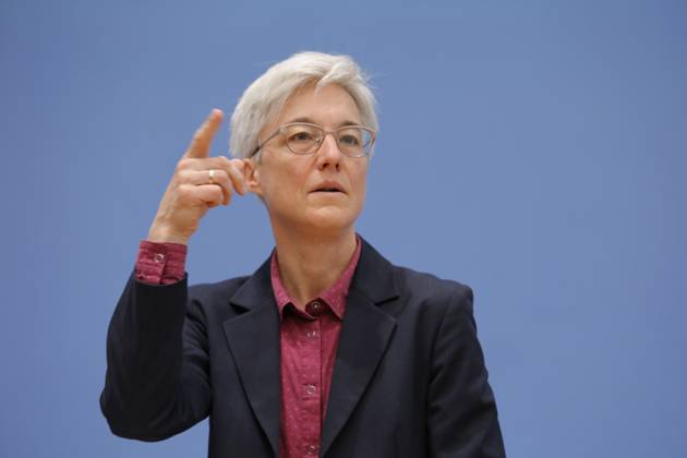 Dr. Brigitte Knopf, Stellv. Vorsitzende vom Expertenrat für Klimafragen (ERK), Direktorin von Zukunft KlimaSozial , Deutschland, Berlin, Bundespressekonferenz, Thema: Sondergutachten zur Prüfung der Treibhausgas-Projektionsdaten 2024