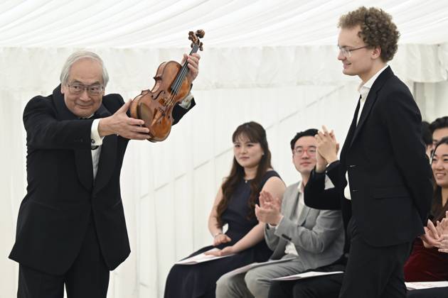 Presentation of prizes to the winners of the Queen Elisabeth Competition 2024 BRUSSELS, BELGIUM - JUNE 04: Presentation of prizes to the winners of the twentieth edition of the Queen Elisabeth Competition dedicated to the violin in the presence of Queen Mathilde. First Prize 2024 (Queen Elisabeth International Grand Prix) : Dmytro Udovychenko (Ukraine) on June 04, 2024 in Brussels, Belgium, 04 06 2024 Brussels Belgium  Copyright: xDidierxLebrunx