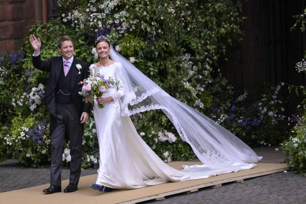 Bilder des Jahres 2024, Entertainment 06 Juni Entertainment Themen der Woche KW23 Entertainment Bilder des Tages The wedding of Hugh Grosvenor, the Duke Of Westminster and Olivia Henson at Chester Cathedral Featuring: Hugh Grosvenor, the Duke Of Westminster, Olivia Henson Where: Chester, United Kingdom When: 07 Jun 2024 Credit: Cover Images EDITORIAL USE ONLY. NOT FOR USE BY NEWSPAPERS BASED IN THE UK. Copyright: xx coverimg53827196