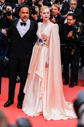 Alejandro Gonzalez Inarritu and Elle Fanning poses on the red carpet for the opening night film, The Dead Don t Die on Tuesday 14 May 2019 at the 72nd Festival de Cannes Alejandro Gonzalez Inarritu and Elle Fanning poses on the red carpet for the opening night film, The Dead Don t Die on Tuesday 14 May 2019 at the 72nd Festival de Cannes, Palais des Festivals, Cannes. Pictured: Alejandro Gonzalez Inarritu , Elle Fanning. LFI Avalon. All usages must be credited Julie Edwards LFI Avalon. Picture by Julie Edwards LFI Avalon. All usages must be credited Julie Edwards LFI Avalon., Copyright: xJuliexEdwards LFI Avalonx xAvalonx 0535947198