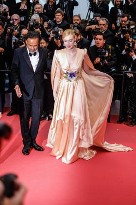 Alejandro Gonzalez Inarritu and Elle Fanning poses on the red carpet for the opening night film, The Dead Don t Die on Tuesday 14 May 2019 at the 72nd Festival de Cannes Alejandro Gonzalez Inarritu and Elle Fanning poses on the red carpet for the opening night film, The Dead Don t Die on Tuesday 14 May 2019 at the 72nd Festival de Cannes, Palais des Festivals, Cannes. Pictured: Elle Fanning, Alejandro Gonzalez Inarritu. LFI Avalon. All usages must be credited Julie Edwards LFI Avalon. Picture by Julie Edwards LFI Avalon. All usages must be credited Julie Edwards LFI Avalon., Copyright: xJuliexEdwards LFI Avalonx xAvalonx 0535947246