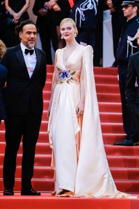 Alejandro Gonzalez Inarritu and Elle Fanning poses on the red carpet for the opening night film, The Dead Don t Die on Tuesday 14 May 2019 at the 72nd Festival de Cannes Alejandro Gonzalez Inarritu and Elle Fanning poses on the red carpet for the opening night film, The Dead Don t Die on Tuesday 14 May 2019 at the 72nd Festival de Cannes, Palais des Festivals, Cannes. Pictured: Alejandro Gonzalez Inarritu , Elle Fanning. LFI Avalon. All usages must be credited Julie Edwards LFI Avalon. Picture by Julie Edwards LFI Avalon. All usages must be credited Julie Edwards LFI Avalon., Copyright: xJuliexEdwards LFI Avalonx xAvalonx 0535947249
