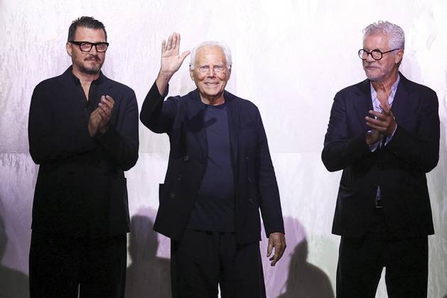 Bilder des Jahres 2024, Entertainment 06 Juni Entertainment Themen der Woche KW25 Entertainment Bilder des Tages MFW - Armani Runway Giorgio Armani walks the catwalk of the Armani s Spring Summer 2025 Menswear Fashion show on June 17, 2024 in Milan, Italy. Photo by Marco Piovanotto ABACAPRESS.COM Milan Italy  Copyright: xPiovanottoxMarco ABACAx