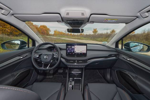Skoda Enyaq iV 80 Armaturenbrett - Anzeigetafel Instrumententafel - Skoda Enyaq iV 80 - 150kW (204PS) - Erstzulassung 05.2021 - Pressefahrzeug - alle Angabe ohne Gewaehr.