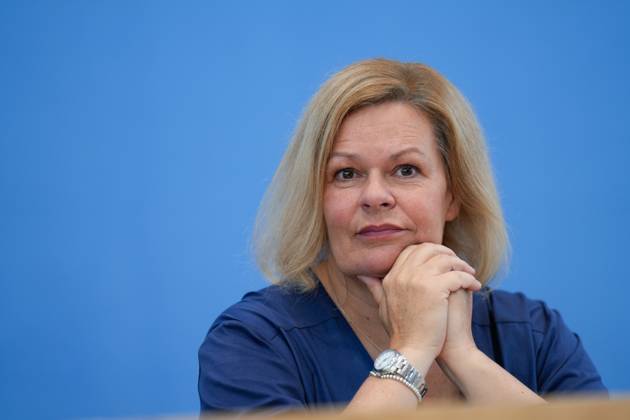 Vorstellung des Verfassungsschutzberichts 2023, Nancy Faeser Pressekonferenz Vorstellung des Verfassungsschutzberichts 2023 mit Bundesministerin des Innern und für Heimat Nancy Faeser und Thomas Haldenwang, Präsident des Bundesamtes für Verfassungsschutz (BfV) in der BPK Berlin Berlin GER