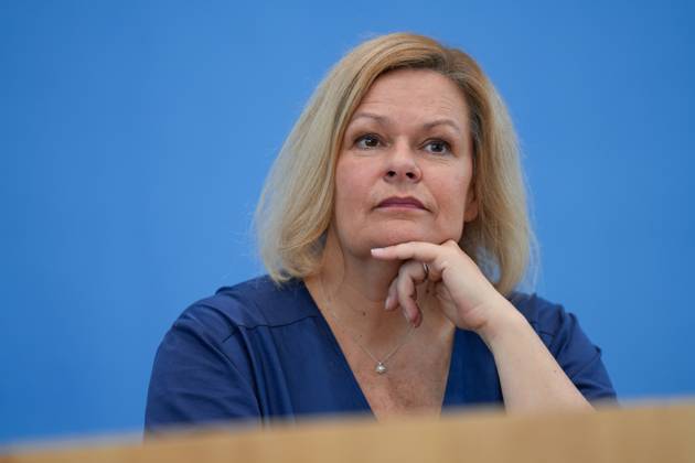 Vorstellung des Verfassungsschutzberichts 2023, Nancy Faeser Pressekonferenz Vorstellung des Verfassungsschutzberichts 2023 mit Bundesministerin des Innern und für Heimat Nancy Faeser und Thomas Haldenwang, Präsident des Bundesamtes für Verfassungsschutz (BfV) in der BPK Berlin Berlin GER