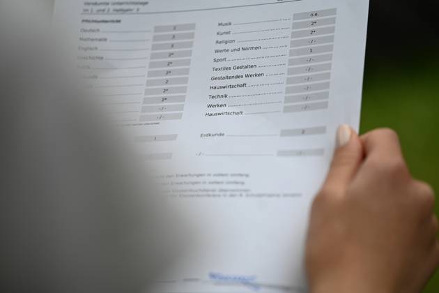 Zeugnisse in Niedersachsen Am 21.06.24 erhalten die Schüler innen in Niedersachsen ihre Zeugnisse. Hannover Niedersachsen Deutschland