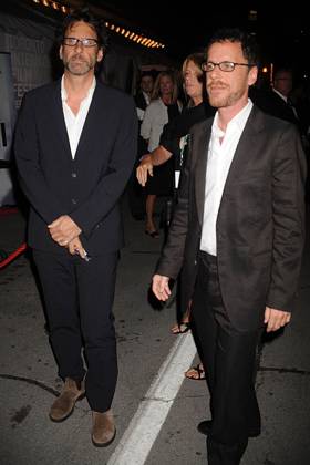 2008 TORONTO INTERNATIONAL FILM FESTIVAL ARRIVING AT THE BURN AFTER READING PREMIER HELD AT THE ROY THOMSON HALL DURING THE 2008 TORONTO INTERNATIONAL FILM FESTIVAL, CANADA. 5 SEPTEMBER 2008. PIC: DENNIS VAN TINE, Copyright: xDennisxVanxTinex xAvalonx 0548991900