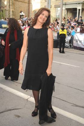 2008 TORONTO INTERNATIONAL FILM FESTIVAL RACHEL GETTING MARRIED DEBRA WINGER ARRIVES AT THE RACHEL GETTING MARRIED PREMIERE HELD AT ROY THOMPSON HALL DURING THE 2008 TORONTO INTERNATIONAL FILM FESTIVAL IN TORONTO, CANADA. 6 SEPTEMBER 2008. 6 SEPTEMBER 2008. PICTURES DENNIS VAN TINE, Copyright: xDennisxVanxTinex xAvalonx 0549027440