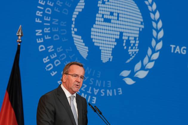 Tag des Peacekeeping 2024, Bundesminister der Verteidigung, Boris Pistorius Tag des Peacekeeping 2024, Ehrung von deutschem Personal in internationalen Friedenseinsätzen im AXICA Veranstaltungszentrum am Brandenburger Tor, Bundesminister der Verteidigung, Boris Pistorius Berlin Berlin GER