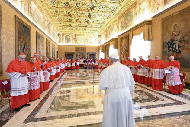 News Themen der Woche KW27 News Bilder des Tages Pope Francis Leads Ordinary Public Consistory - Vatican Pope Francis and the College of Cardinals gathered for an Ordinary Public Consistory in the Vatican’s Apostolic Palace on July 1, 2024. The Consistory voted and approved the canonization of 15 people including Blessed Carlo Acutis, the first millennial to be made a saint. Photo by (EV) Vatican Media ABACAPRESS.COM Vatican City Vatican (or Holy See) Copyright: xABACAx