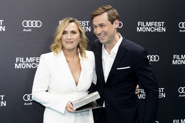 Kate Winslet und David Kross bei der Premiere des Kinofilms Die Fotografin Lee und der Verleihung des Cinemerit Awards auf dem 41. Filmfest München 2024 im Deutschen Theater. München, 02.07.2024