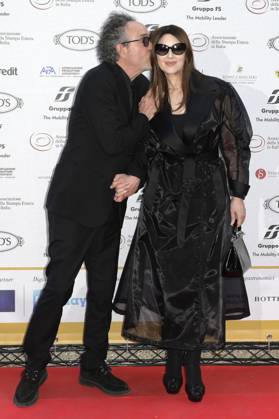 Tim Burton mit Partnerin Monica Bellucci bei der 64. Verleihung der Globi d Oro 2024 in der Accademia Tedesca di Roma Villa Massimo. Rom, 03.07.2024