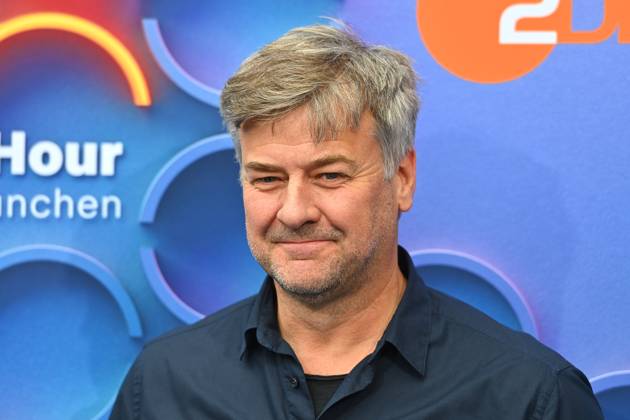 Marcus MITTERMEIER (Schauspieler), Einzelbild,angeschnittenes Einzelmotiv,Portraet,Portrait,Porträt. ZDF Empfang Get Totgether Orange Hour in H ugo s Bar anlaesslich Filmfest Muenchen am 02.07.2024.