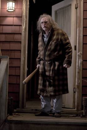 Trick r Treat - filmstill BRIAN COX in Trick r Treat Copyright: xSuppliedxbyxCapitalxPicturesx