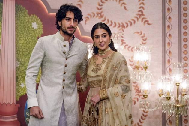 Anant-Radhika s post wedding ceremony Mumbai: Actor Sara Ali Khan and brother Ibrahim Ali Khan pose for photos upon their arrival to attend Anant Ambani and Radhika Merchant s post wedding ‘Blessing Ceremony’, in Mumbai, Saturday, July 13, 2024. (PTI Photo Kunal Patil) (PTI07_13_2024_000311A) Mumbai Maharashtra India Copyright: xKunalxPatilx (PTI07_13_2024_000311A)