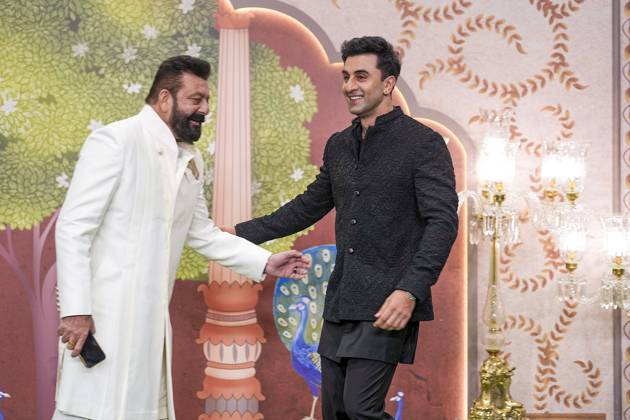 Anant-Radhika s post wedding ceremony Mumbai: Actors Sanjay Dutt and Ranbir Kapoor pose for photos upon their arrival to attend Anant Ambani and Radhika Merchant s post wedding ‘Blessing Ceremony’, in Mumbai, Saturday, July 13, 2024. (PTI Photo Kunal Patil) (PTI07_13_2024_000364B) Mumbai Maharashtra India Copyright: xKunalxPatilx (PTI07_13_2024_000364B)
