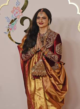 Wedding red carpet of Anant Ambani & Radhika Merchant in Mumbai, India - 12 Jul 2024 Bollywood actress Rekha greets the media with folded hands as she poses for a photo on the red carpet wedding ceremony of Anant Ambani and Radhika Merchant in Mumbai. Mumbai India Copyright: xAshishxVaishnavx xSOPAxImagesx AVaishnav_Wedding red carpet of Anant Ambani _ Radhika Merchant in Mumbai, India (56)