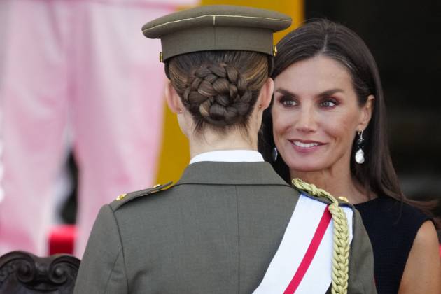 Bilder des Jahres 2024, Entertainment 07 Juli Entertainment Themen der Woche KW 29 Entertainment Bilder des Tages Royals Preside Over The Ceremony Of Delivery Of Royal Dispatches To The New Navy Officers In Marin Queen Letizia of Spain, Crown Princess Leonor attends Delivery of Royal Dispatches to the new officers of the Navy, coinciding with the celebration of Carmen s Day, patron saint of the Spanish Navy in Marin, Pontevedra, Spain, on July 16, 2024. Photo by Archie Andrews ABACAPRESS.COM Pontevedra Galicia Spain  Copyright: xAndrewsxArchie ABACAx